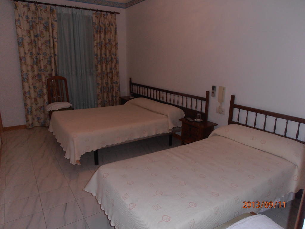Hostal Restaurante Las Rejas Archidona Δωμάτιο φωτογραφία