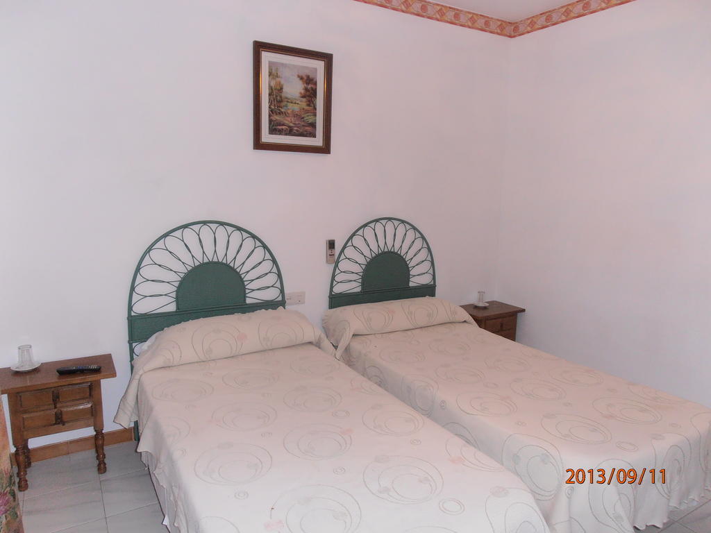 Hostal Restaurante Las Rejas Archidona Εξωτερικό φωτογραφία