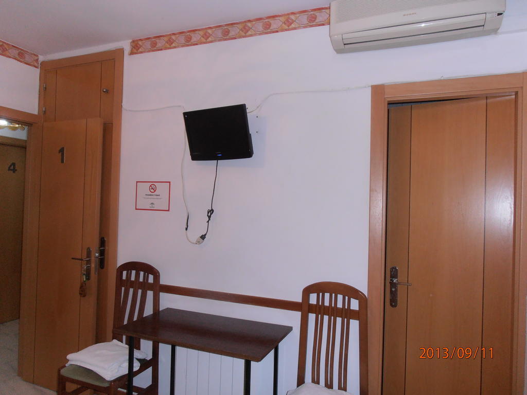Hostal Restaurante Las Rejas Archidona Δωμάτιο φωτογραφία