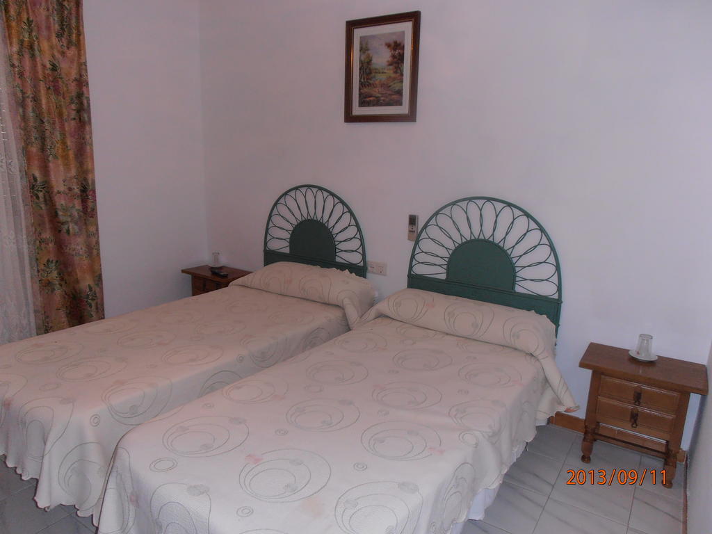 Hostal Restaurante Las Rejas Archidona Δωμάτιο φωτογραφία