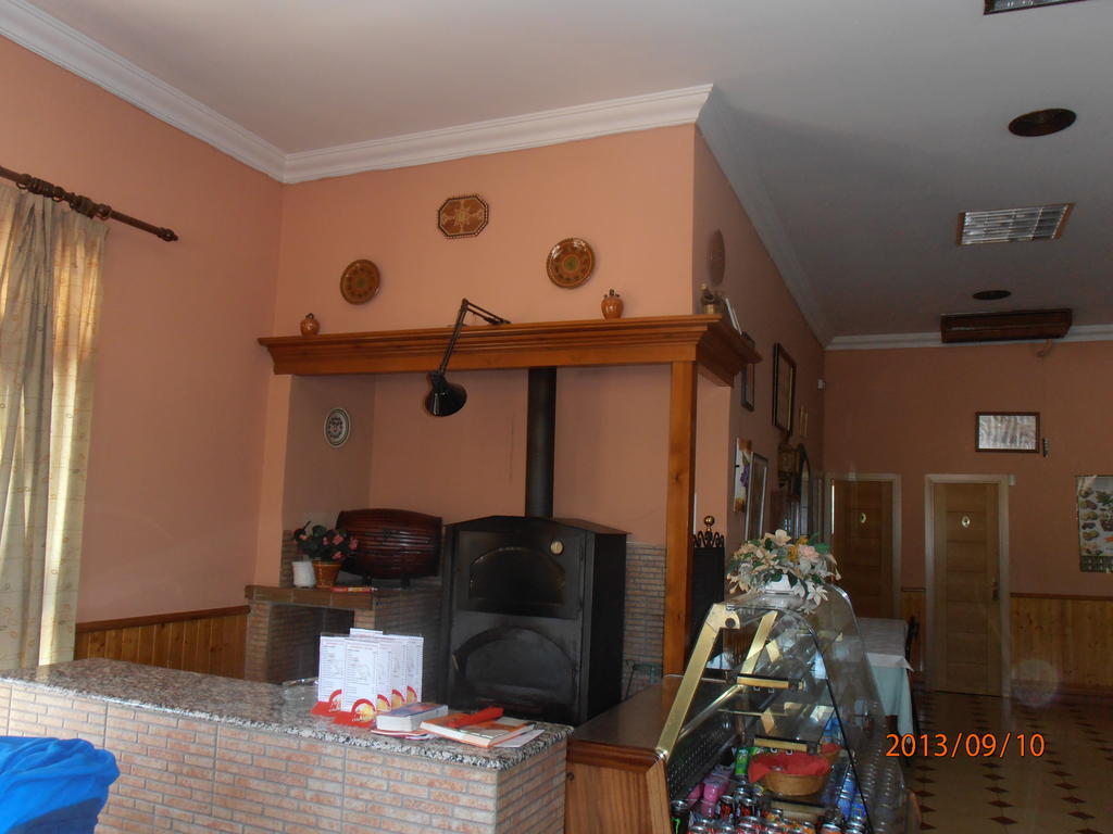 Hostal Restaurante Las Rejas Archidona Εξωτερικό φωτογραφία